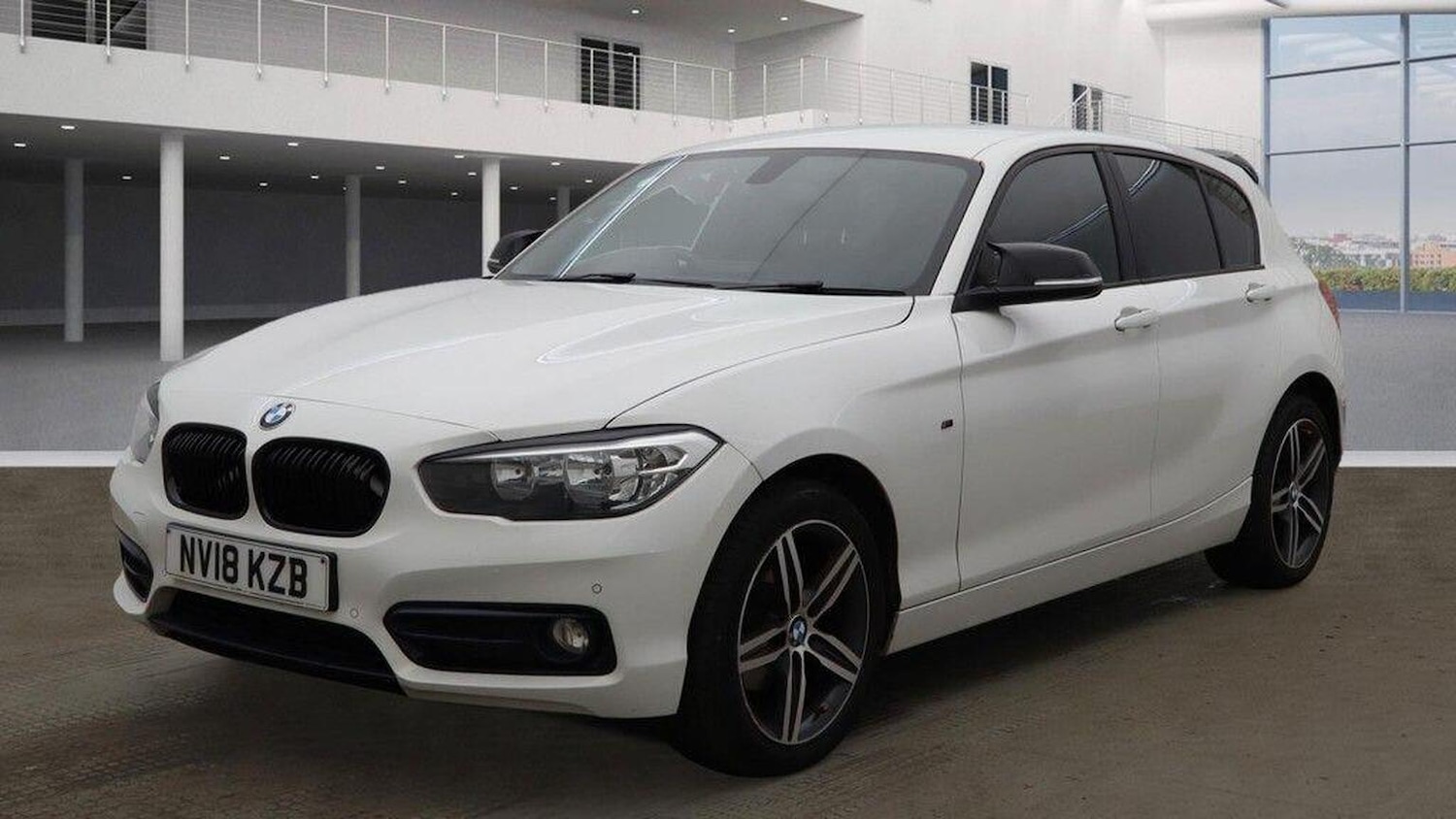 Used BMW 1 Series 2018 for sale - 76712807: Photo 2
