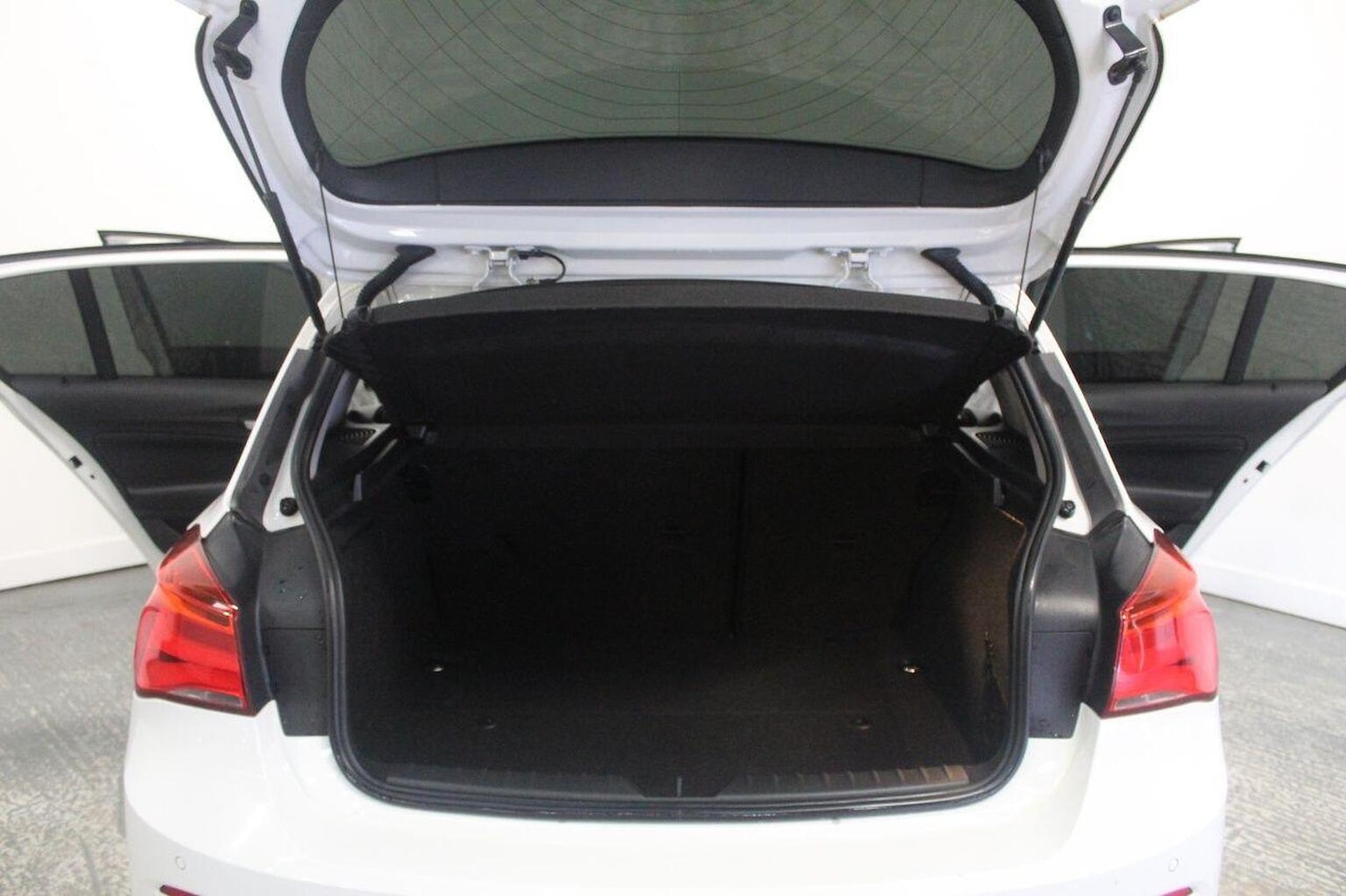 Used BMW 1 Series 2018 for sale - 76712807: Photo 24