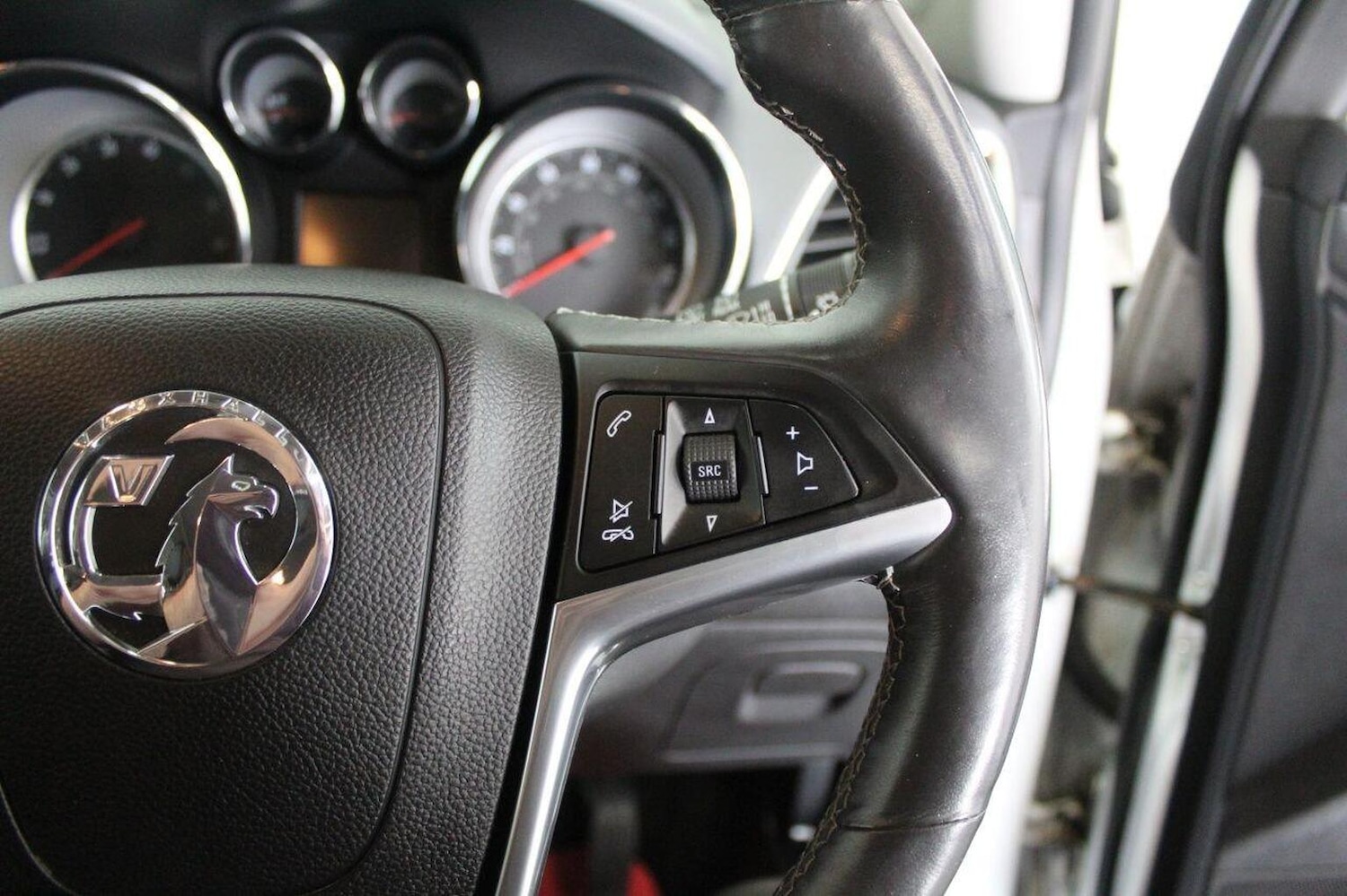 Used Vauxhall Mokka 2015 for sale - 76793677: Photo 44