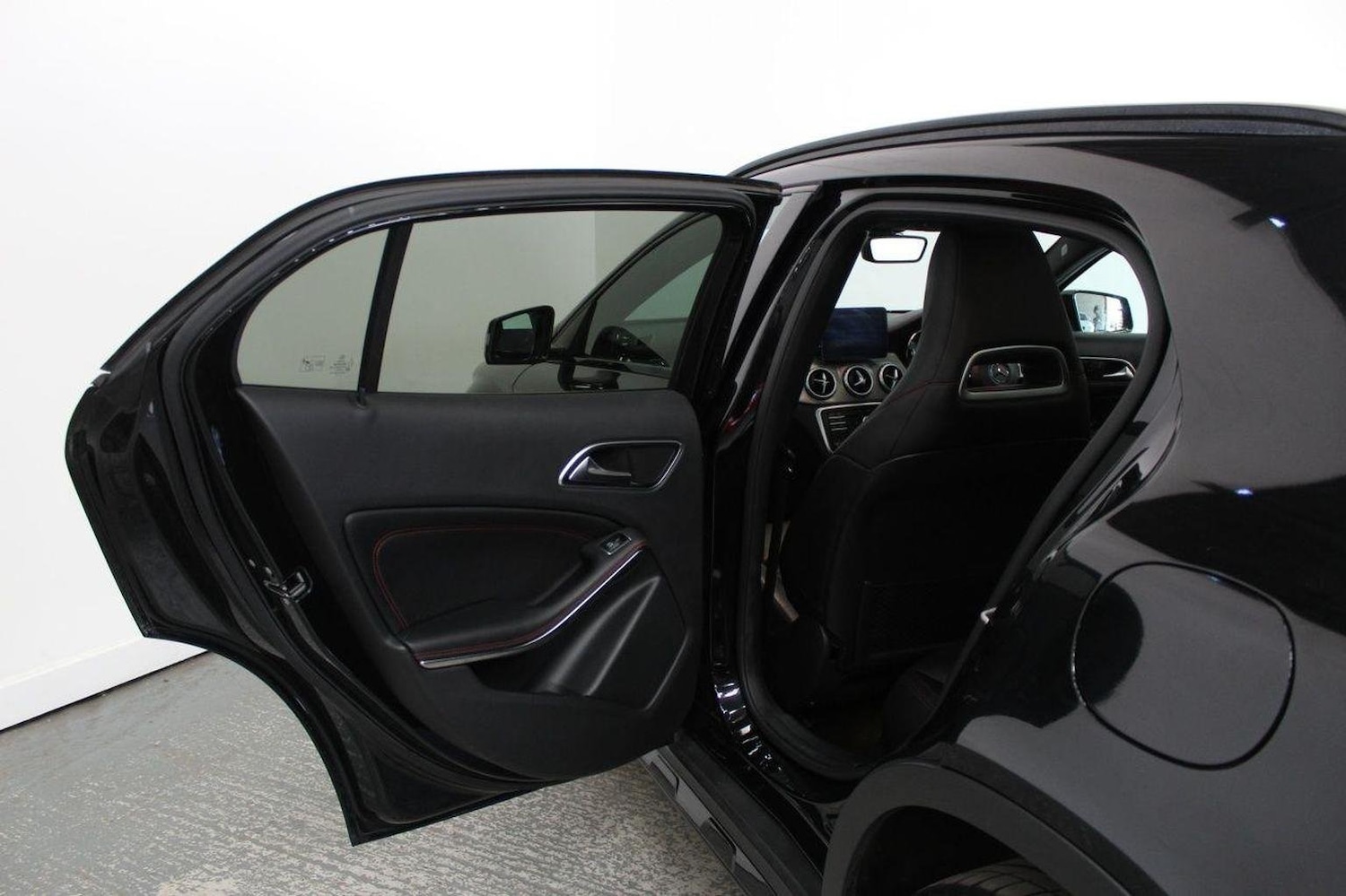 Used Mercedes-Benz GLA 2016 for sale - 76391485: Photo 31