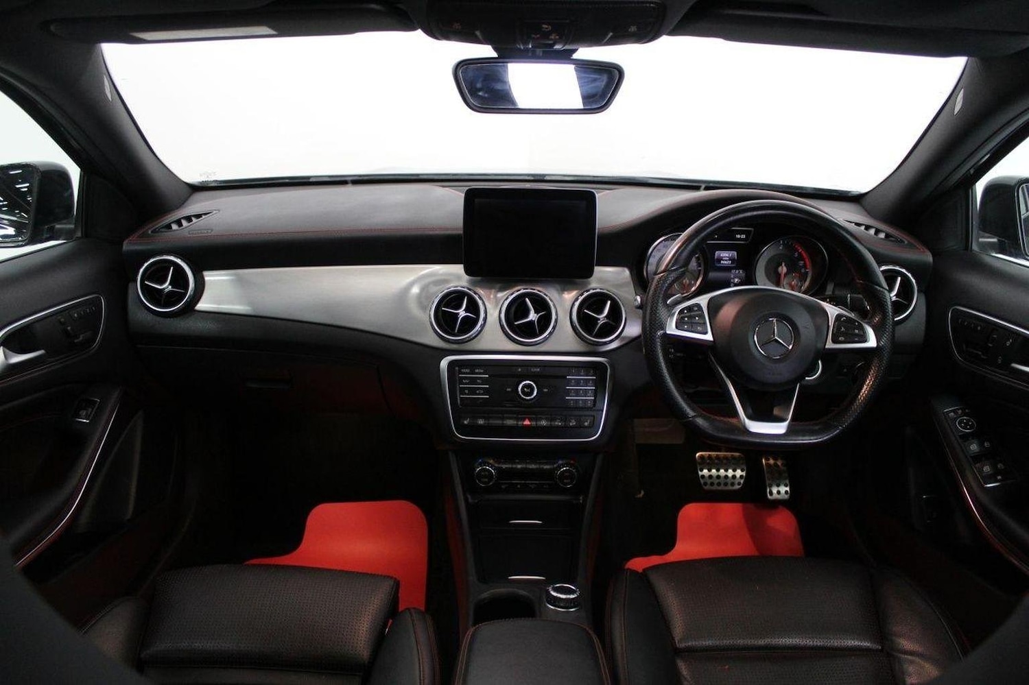 Used Mercedes-Benz GLA 2016 for sale - 76391485: Photo 32