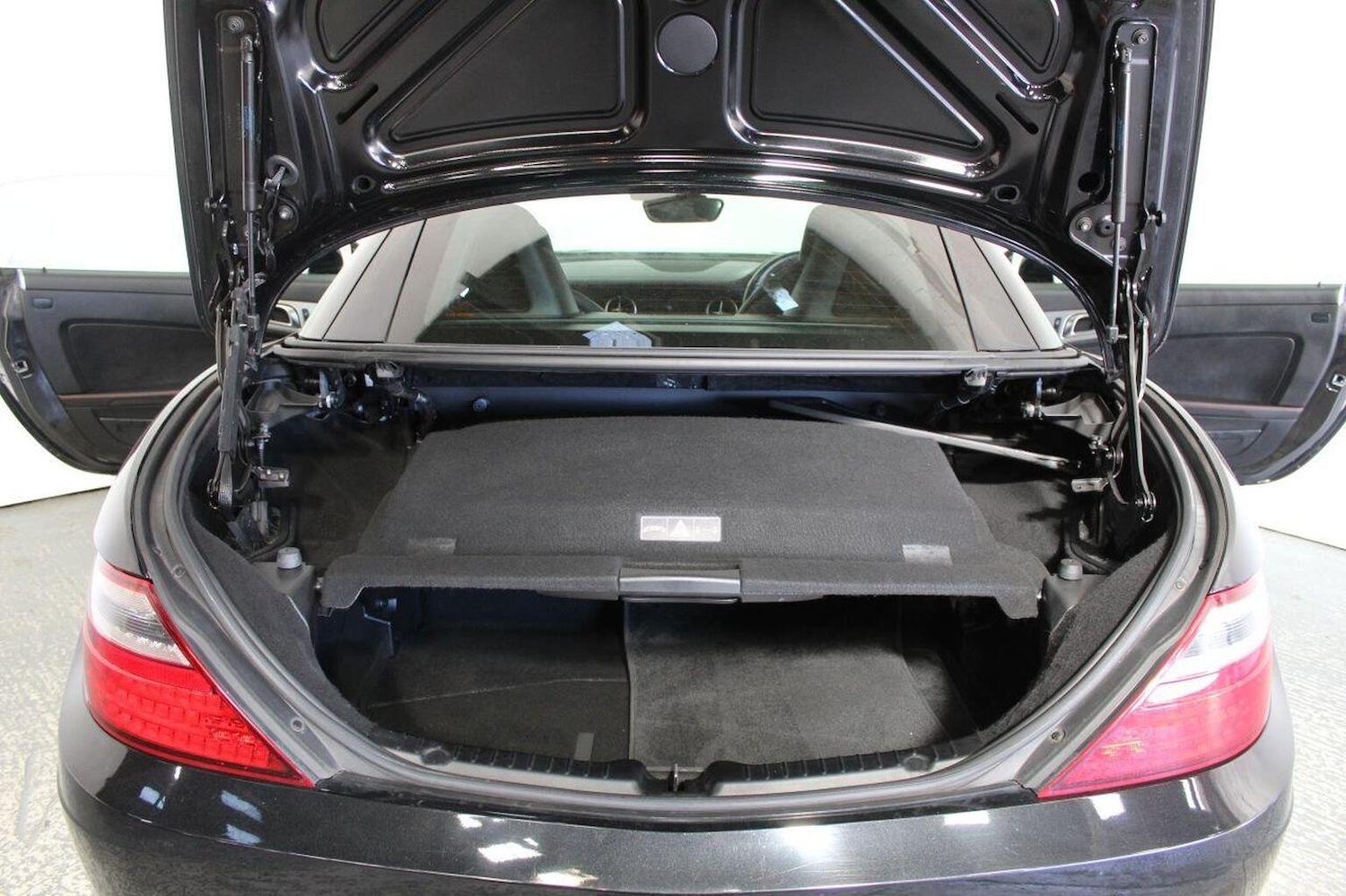 Used Mercedes-Benz SLK 2011 for sale - 76877593: Photo 21