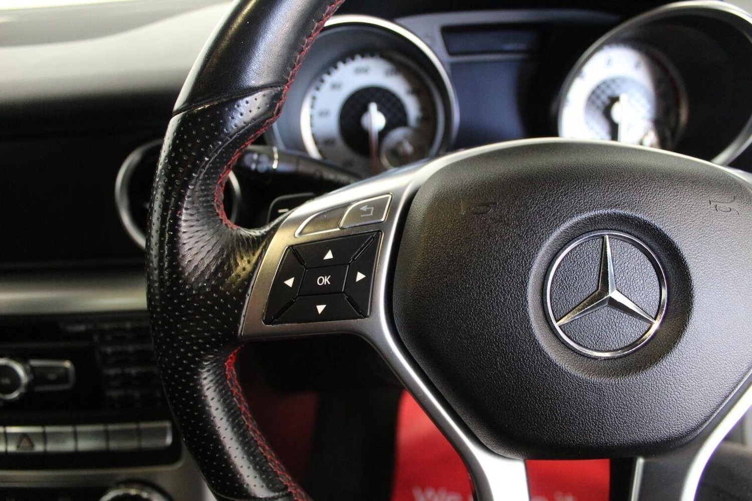 Used Mercedes-Benz SLK 2011 for sale - 76877593: Photo 41