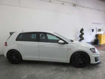 Used Volkswagen Golf 2016 for sale - 69727137: Photo