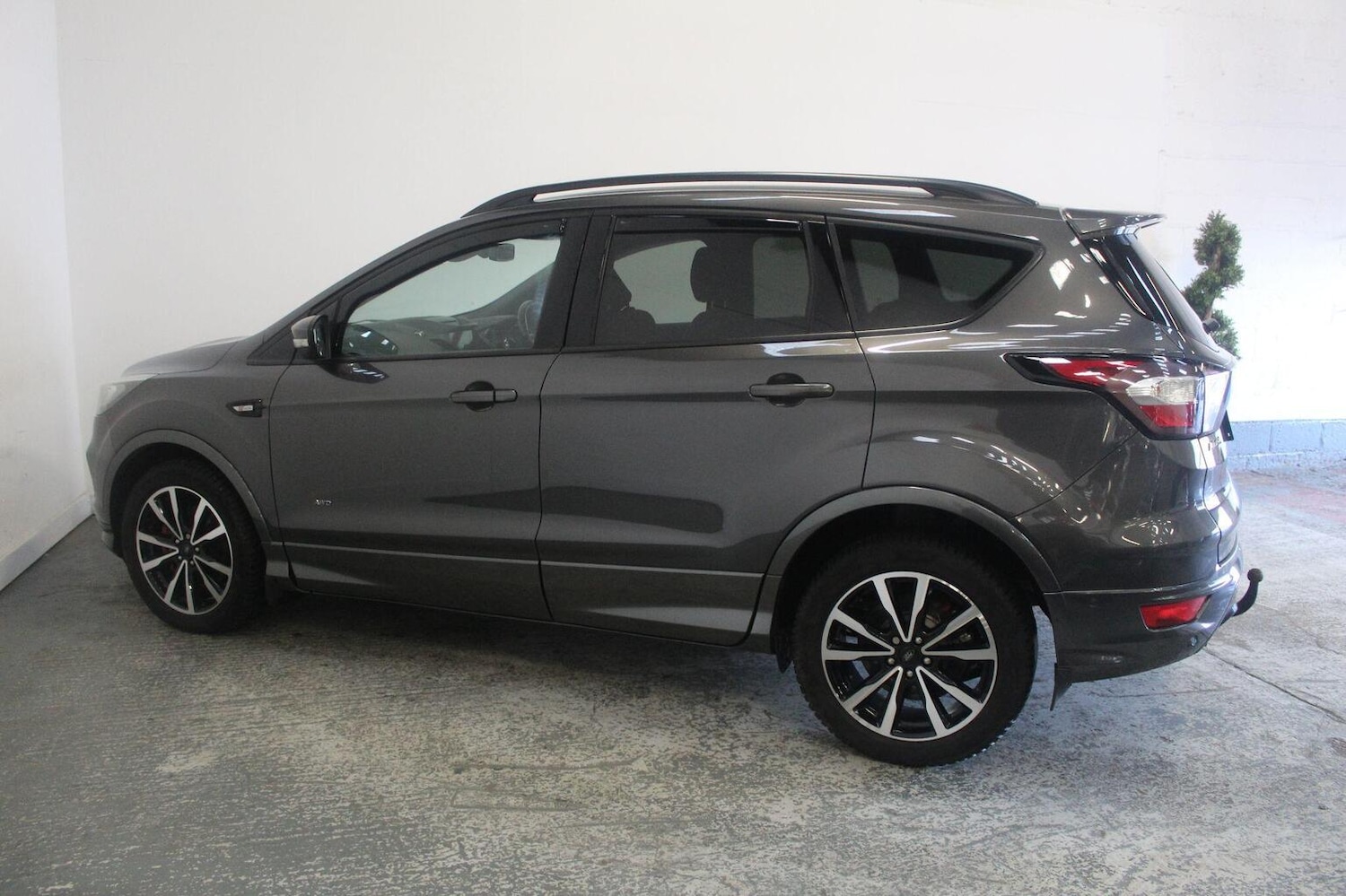 Used Ford Kuga 2017 for sale - 77400032: Photo 10