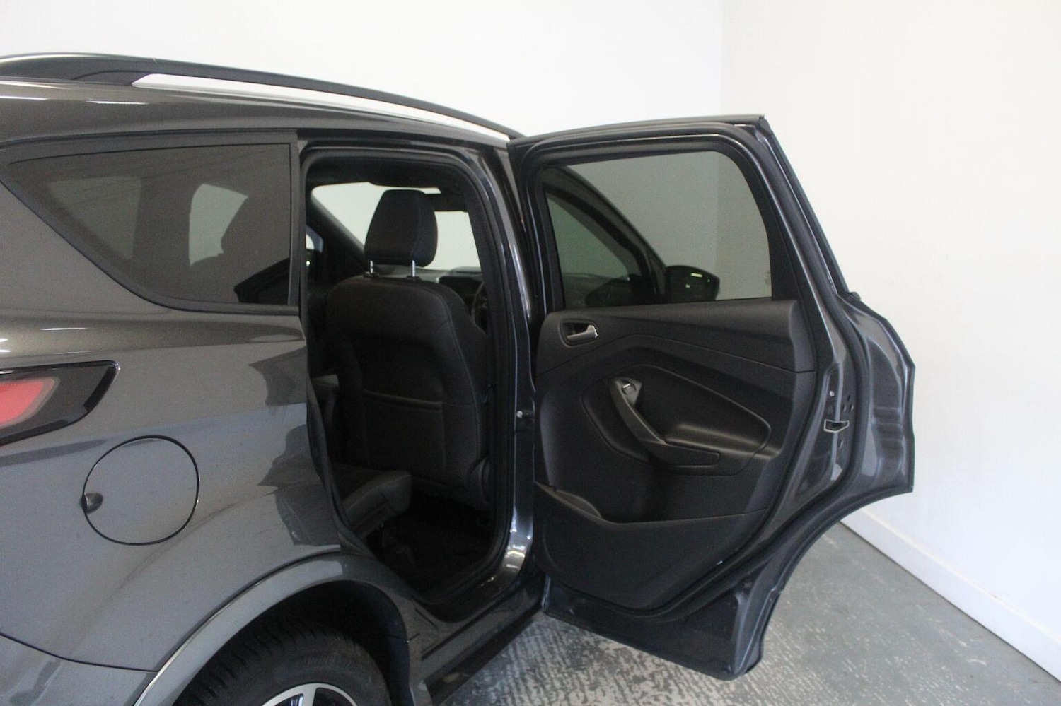 Used Ford Kuga 2017 for sale - 77400032: Photo 25