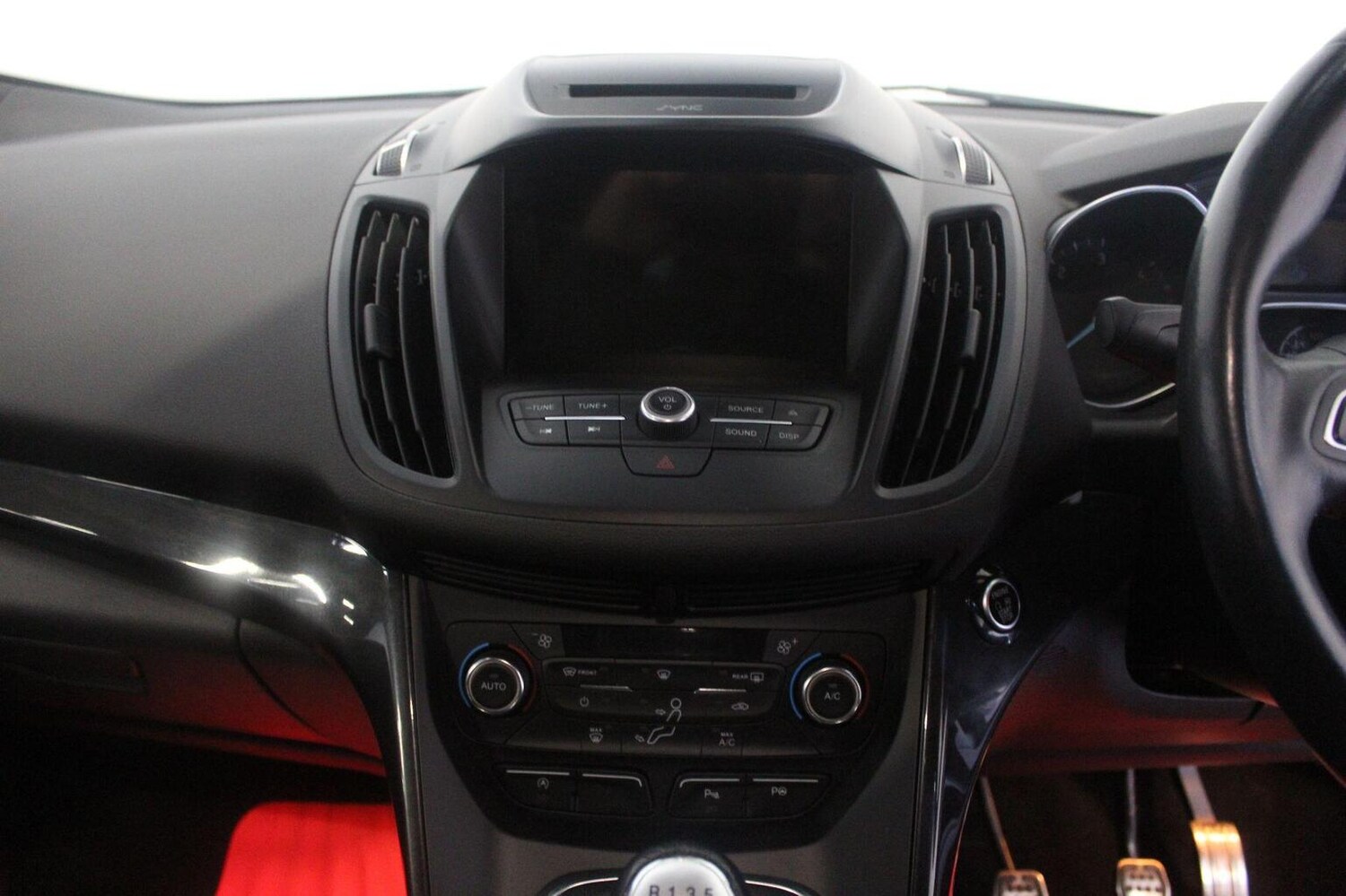 Used Ford Kuga 2017 for sale - 77400032: Photo 32