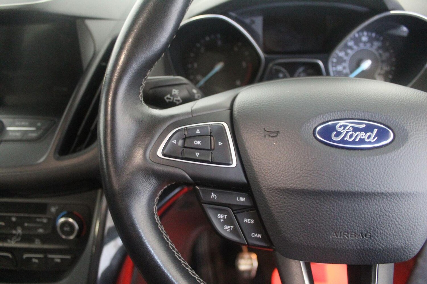 Used Ford Kuga 2017 for sale - 77400032: Photo 47