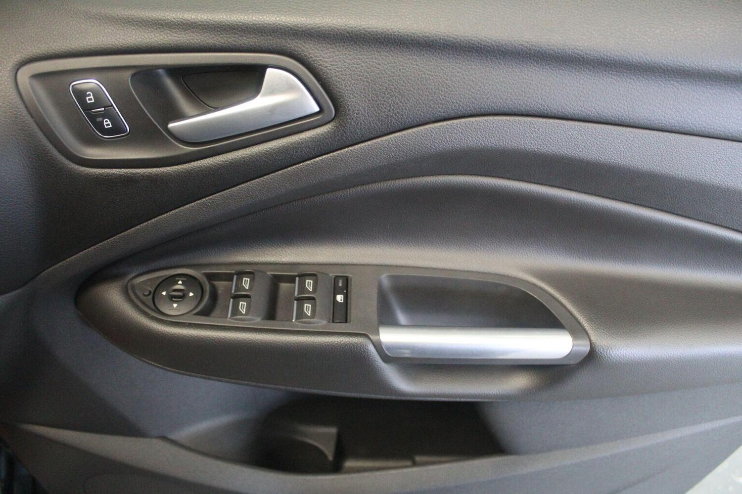 Used Ford Kuga 2017 for sale - 77400032: Photo 52