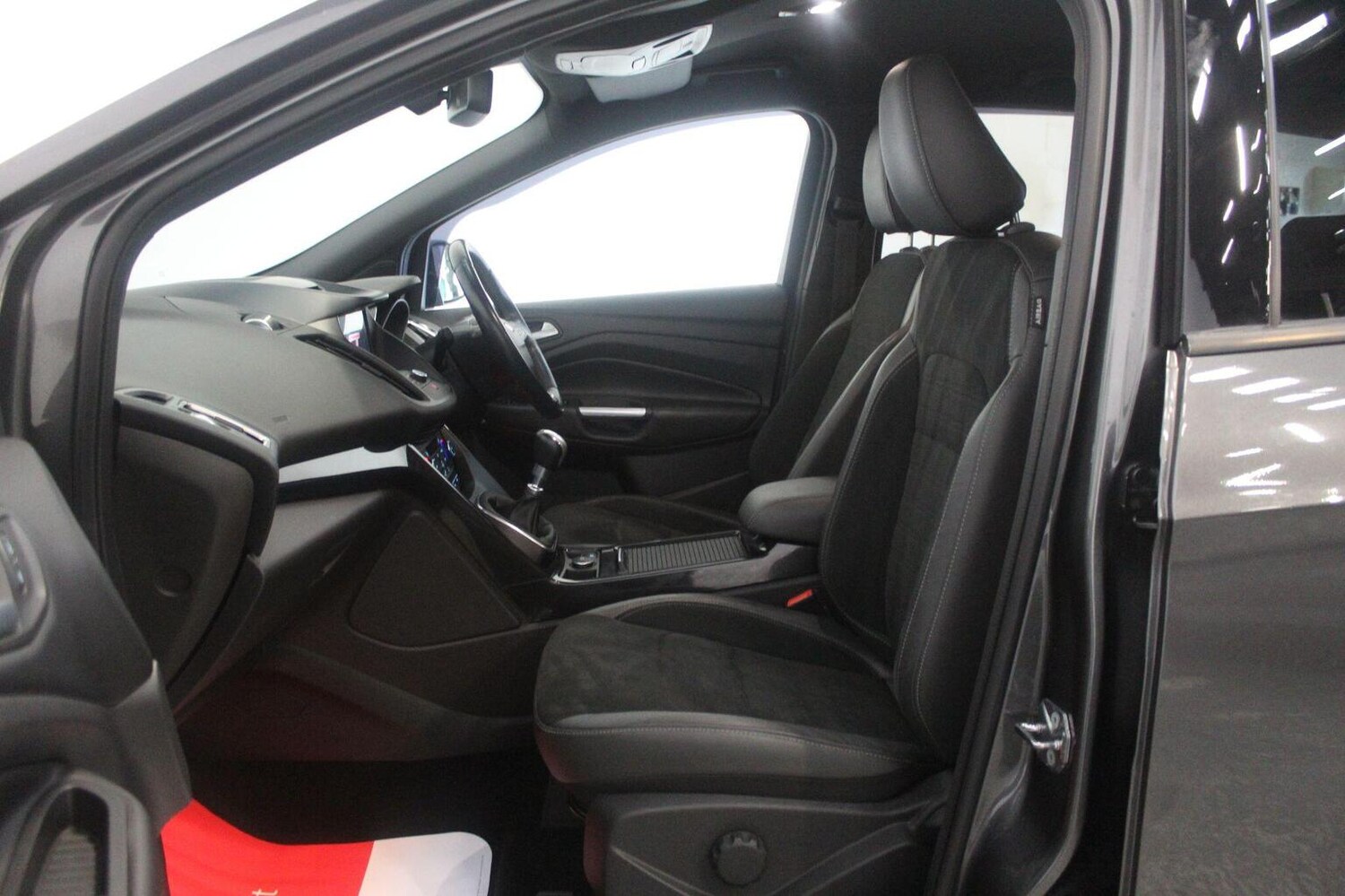 Used Ford Kuga 2017 for sale - 77400032: Photo 53