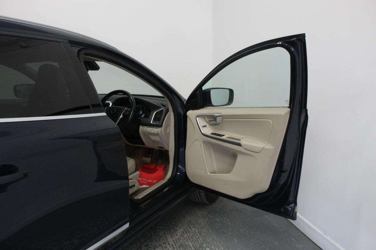 Used Volvo XC60 2014 for sale - 75951566: Photo 25