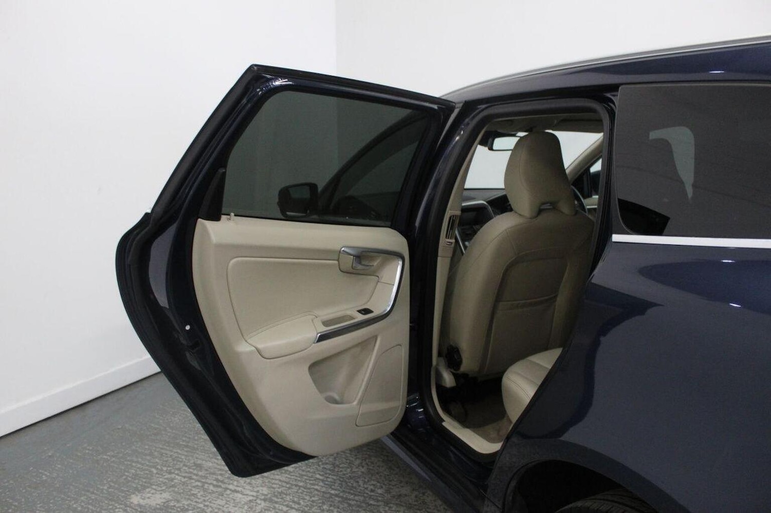 Used Volvo XC60 2014 for sale - 75951566: Photo 28