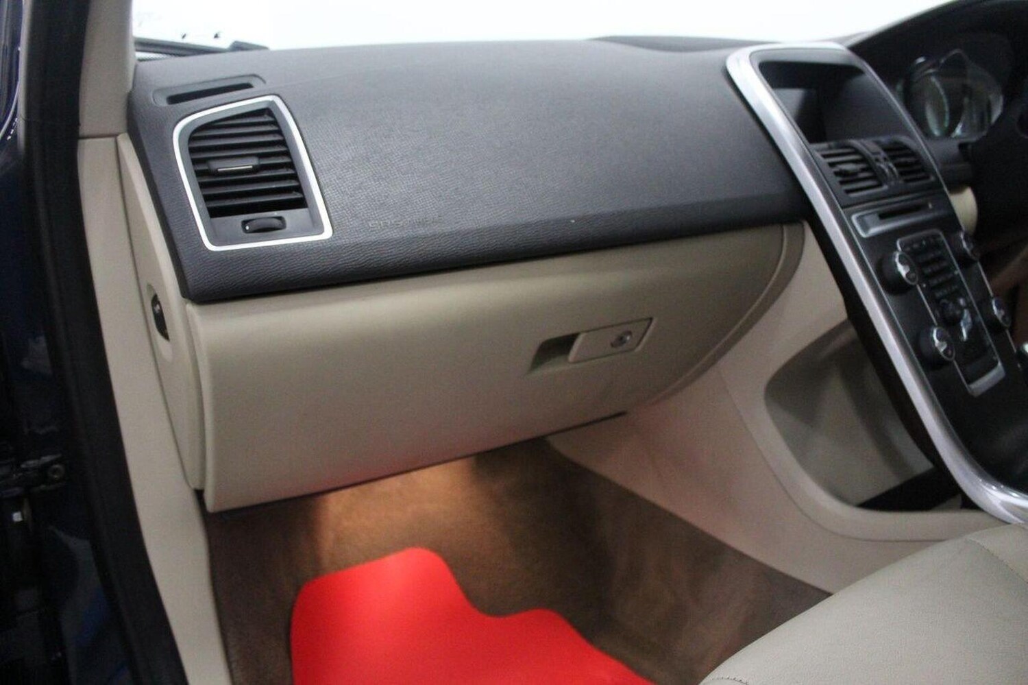 Used Volvo XC60 2014 for sale - 75951566: Photo 31