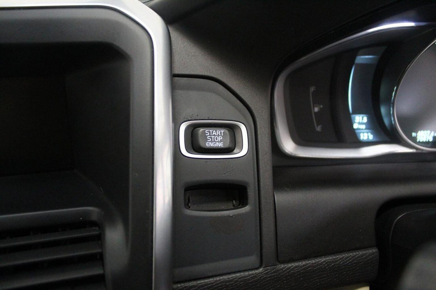 Used Volvo XC60 2014 for sale - 75951566: Photo 41