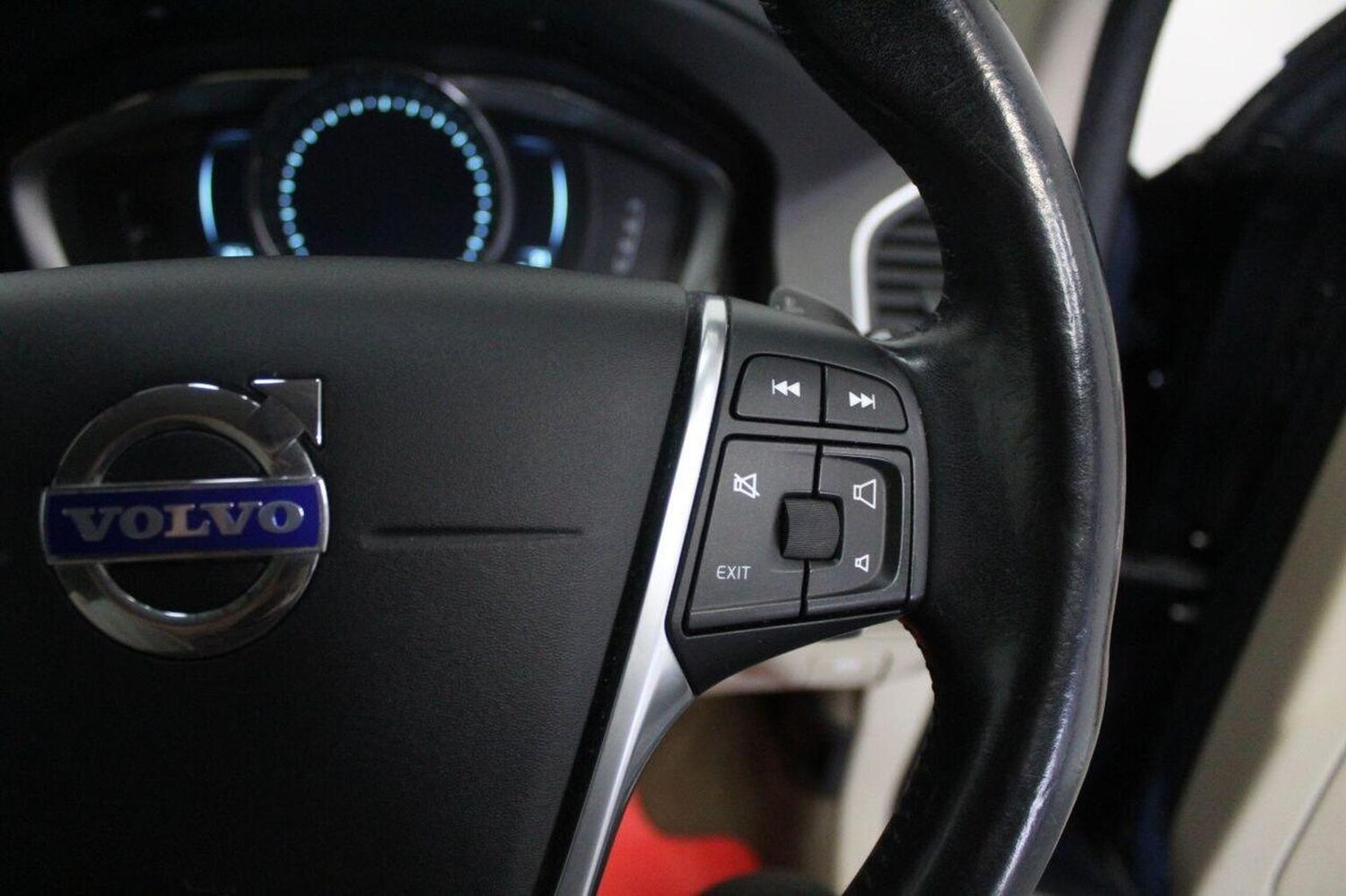 Used Volvo XC60 2014 for sale - 75951566: Photo 44