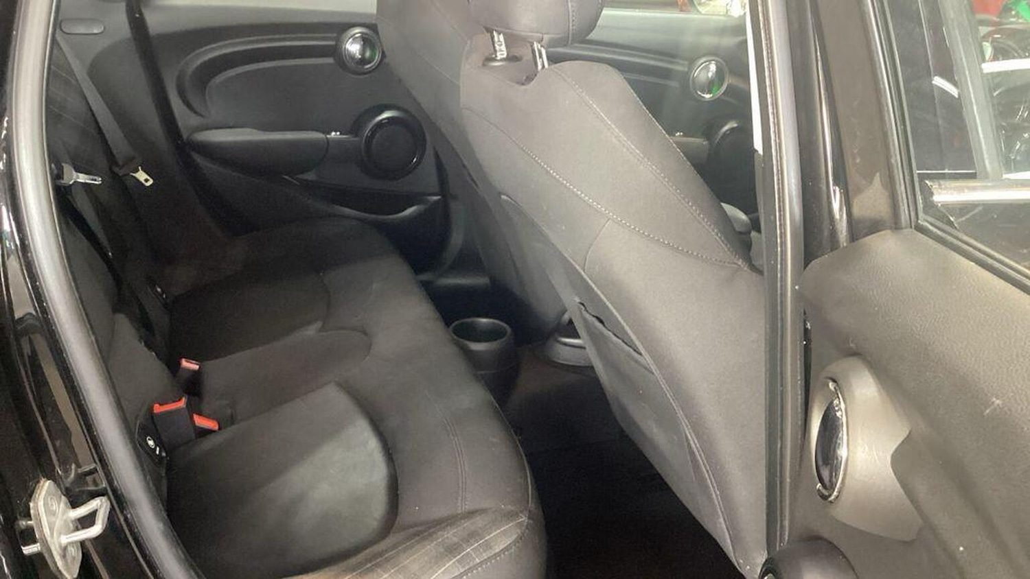 Used MINI Hatch 2018 for sale - 76439975: Photo 11