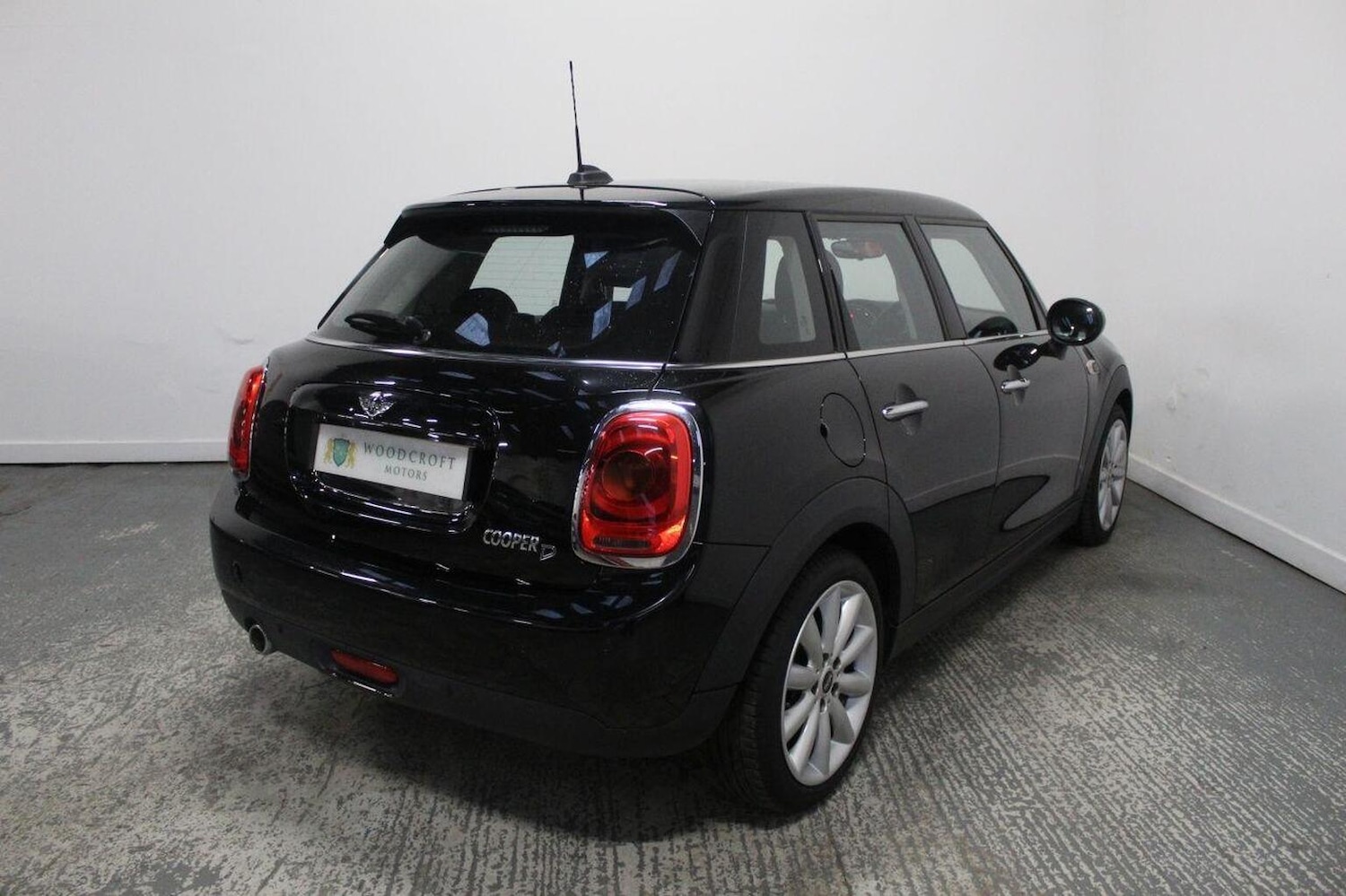Used MINI Hatch 2018 for sale - 76439975: Photo 13