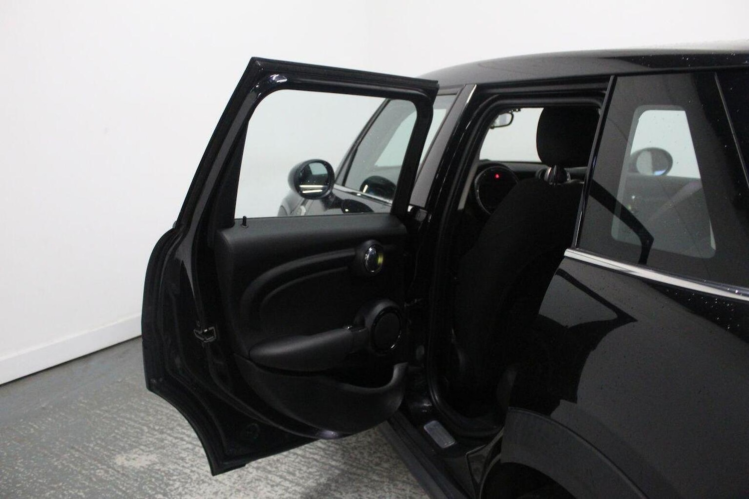 Used MINI Hatch 2018 for sale - 76439975: Photo 24