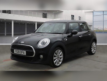 Used MINI Hatch 2018 for sale - 76439975: Photo