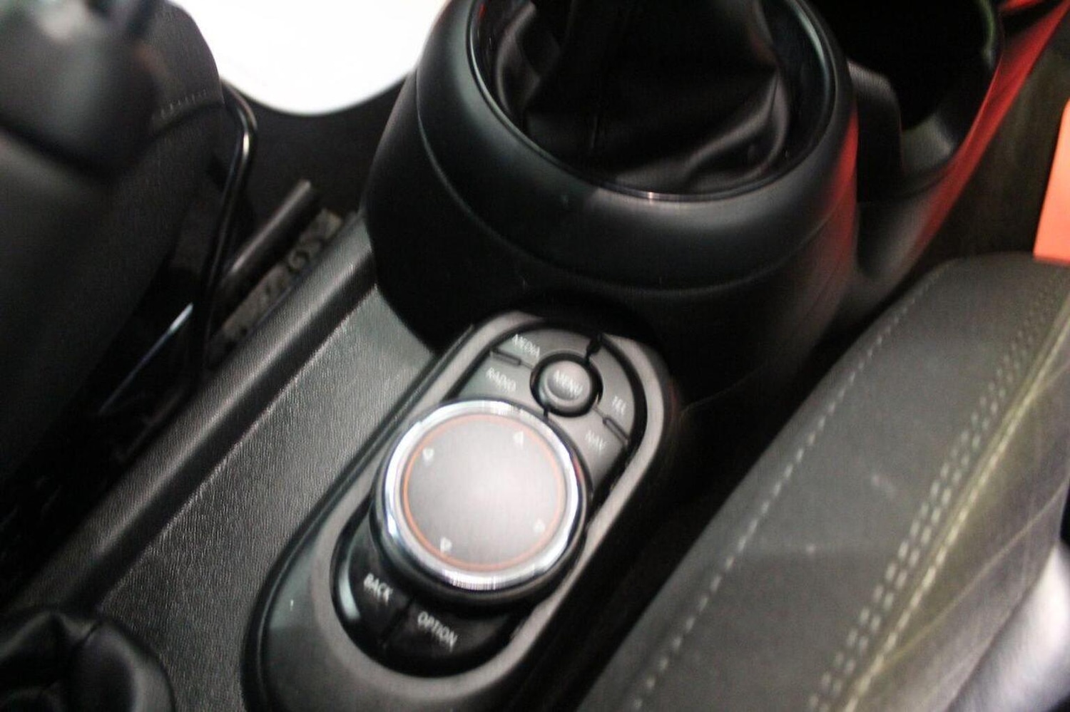 Used MINI Hatch 2018 for sale - 76439975: Photo 41