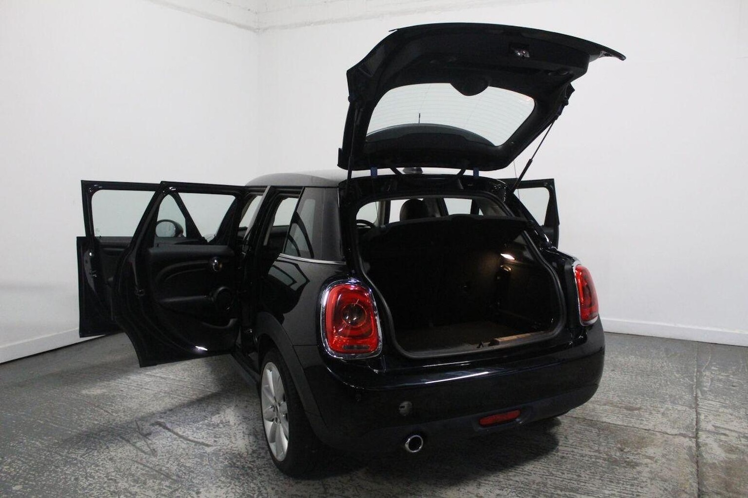 Used MINI Hatch 2018 for sale - 77937904: Photo 16