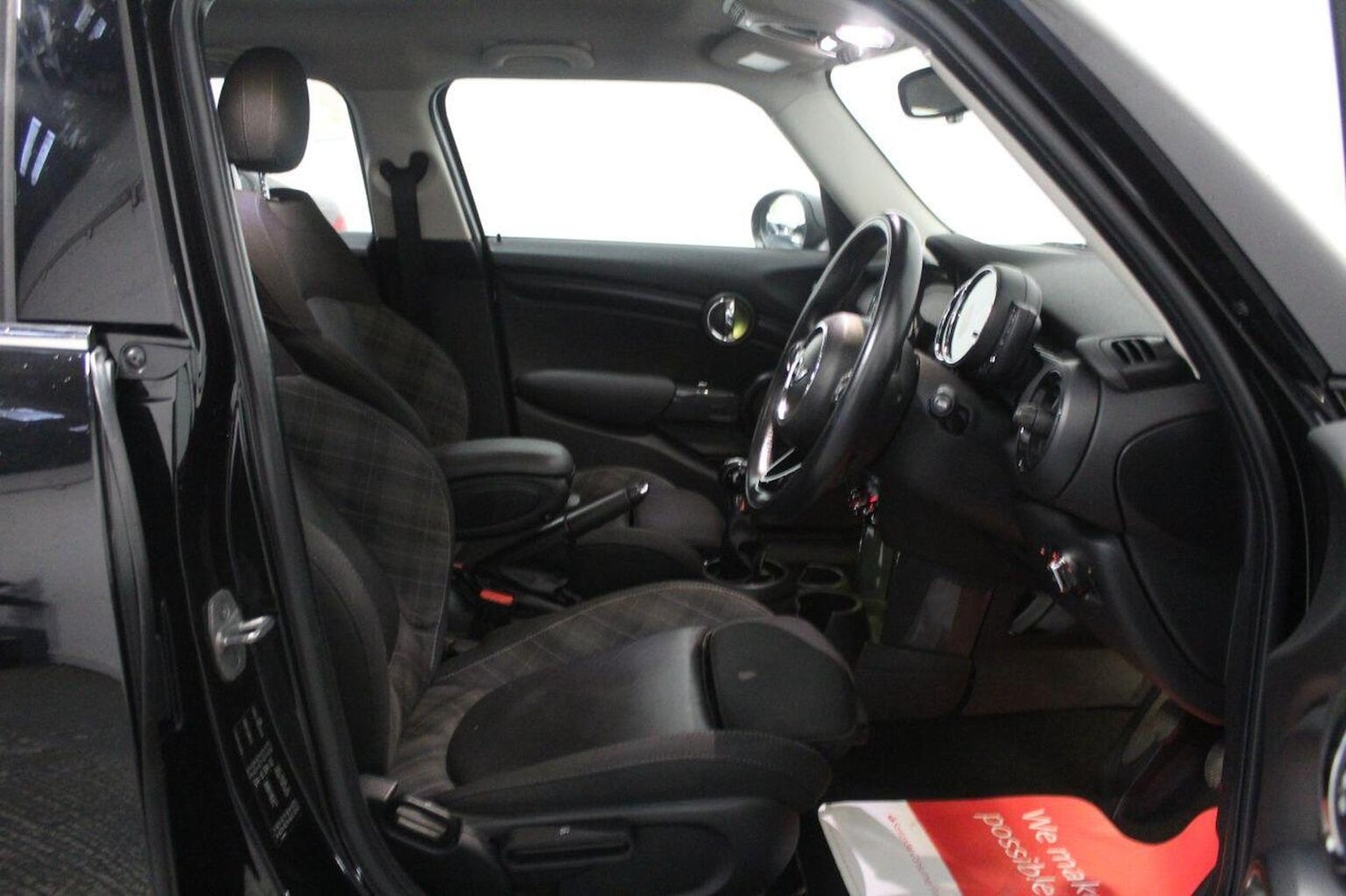 Used MINI Hatch 2018 for sale - 77937904: Photo 26