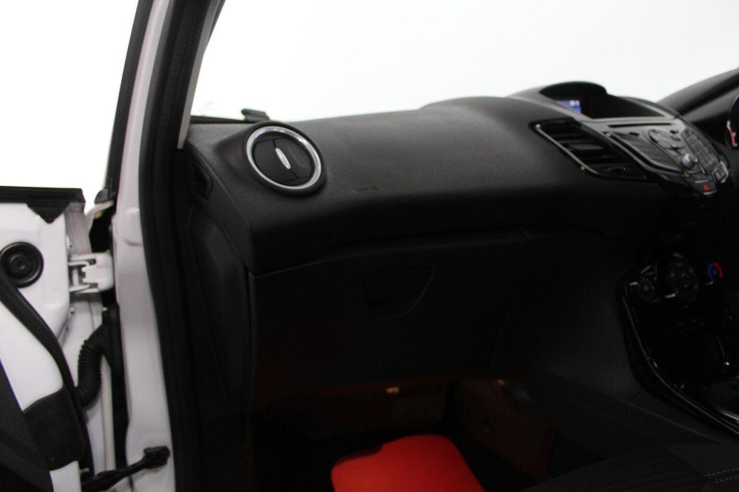 Used Ford Fiesta 2015 for sale - 77140618: Photo 29