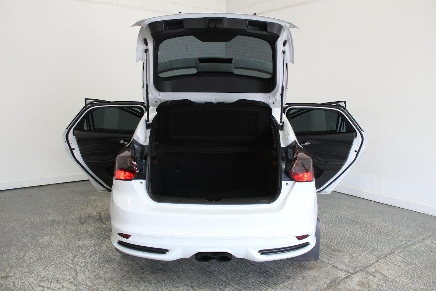 Used Ford Focus 2012 for sale - 76019639: Photo 23