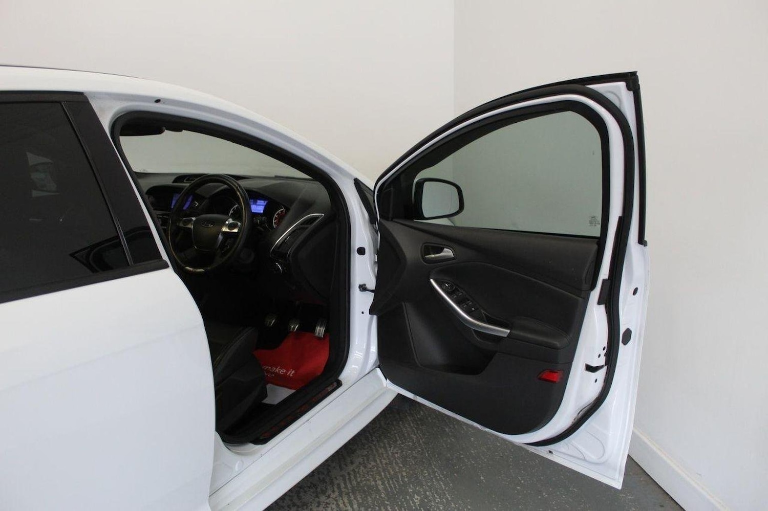 Used Ford Focus 2012 for sale - 76019639: Photo 25