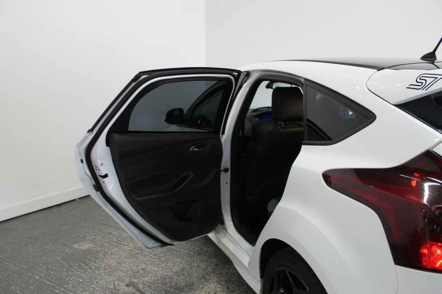 Used Ford Focus 2012 for sale - 76019639: Photo 28