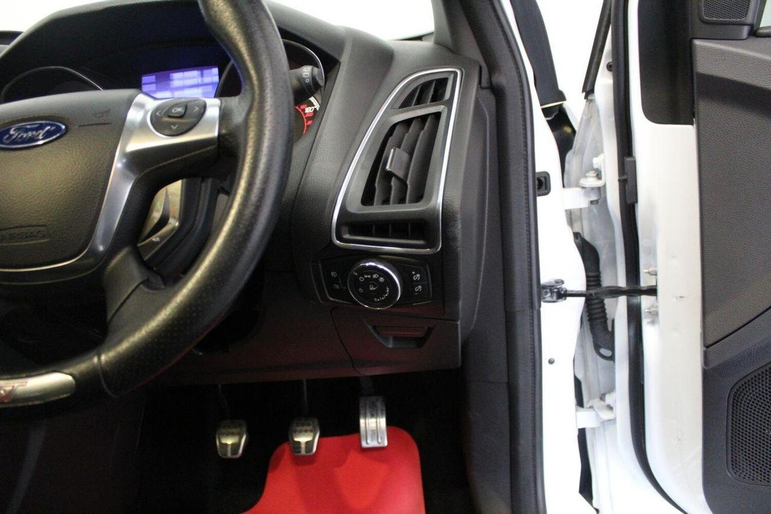 Used Ford Focus 2012 for sale - 76019639: Photo 50