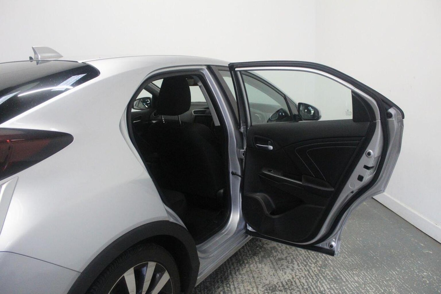 Used Honda Civic 2015 for sale - 77937826: Photo 25