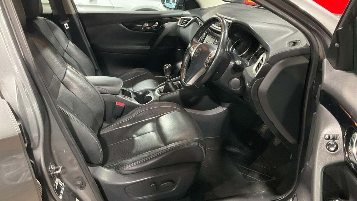 Used Nissan Qashqai 2016 for sale - 77319804: Photo 14