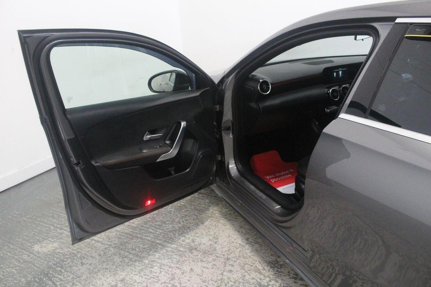 Used Mercedes-Benz A-Class 2018 for sale - 77937914: Photo 25