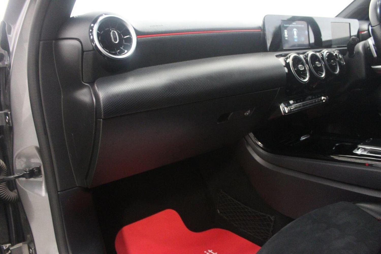 Used Mercedes-Benz A-Class 2018 for sale - 77937914: Photo 27