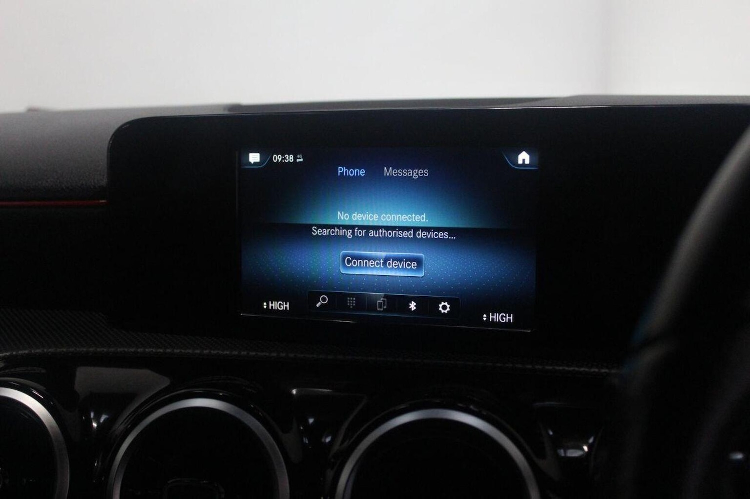 Used Mercedes-Benz A-Class 2018 for sale - 77937914: Photo 32