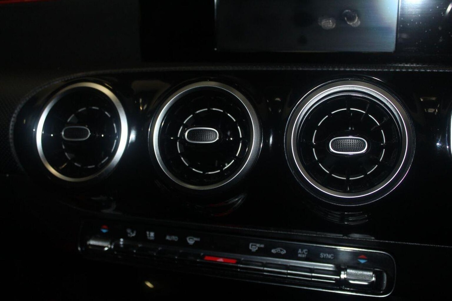 Used Mercedes-Benz A-Class 2018 for sale - 77937914: Photo 40