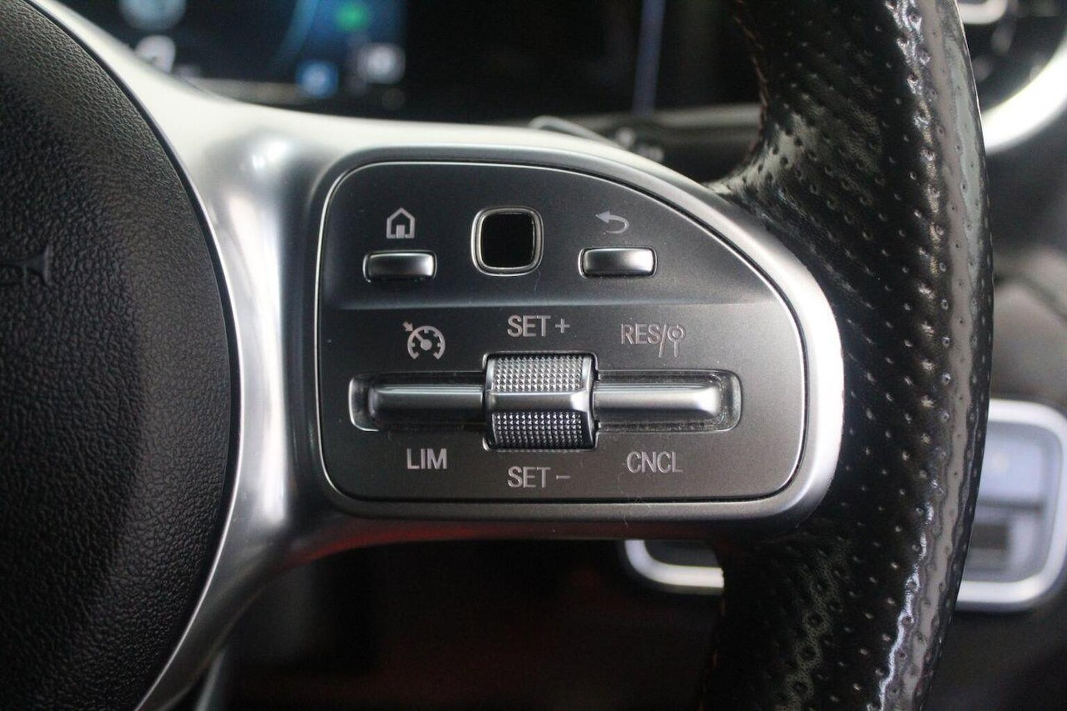 Used Mercedes-Benz A-Class 2018 for sale - 77937914: Photo 47