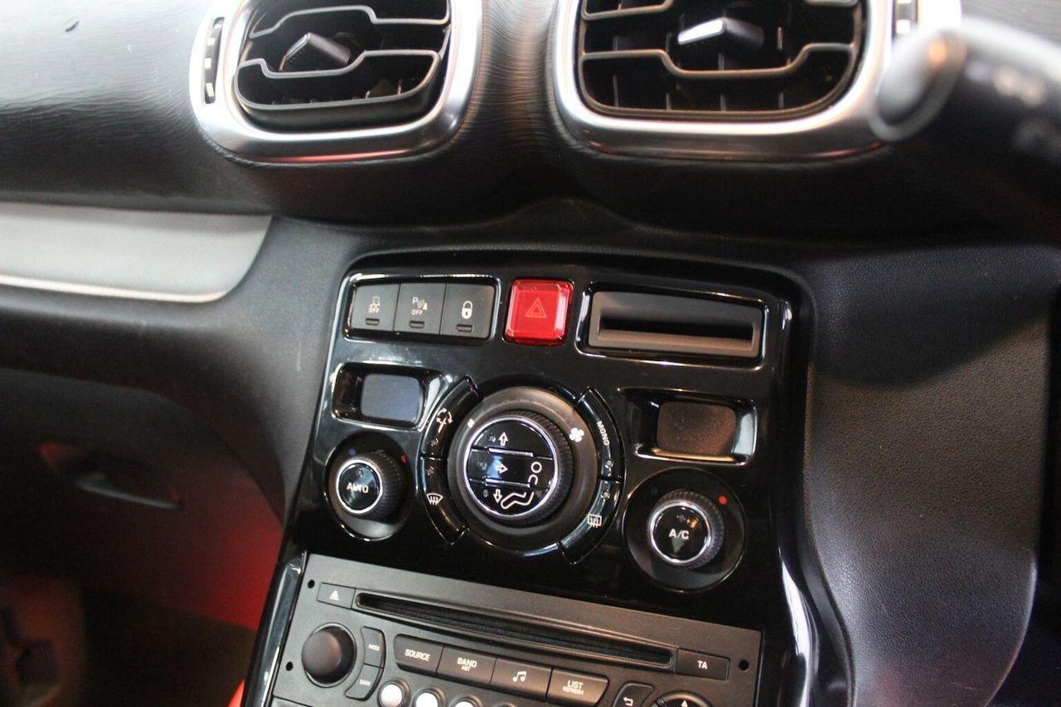 Used Citroen C3 Picasso 2014 for sale - 77162207: Photo 36