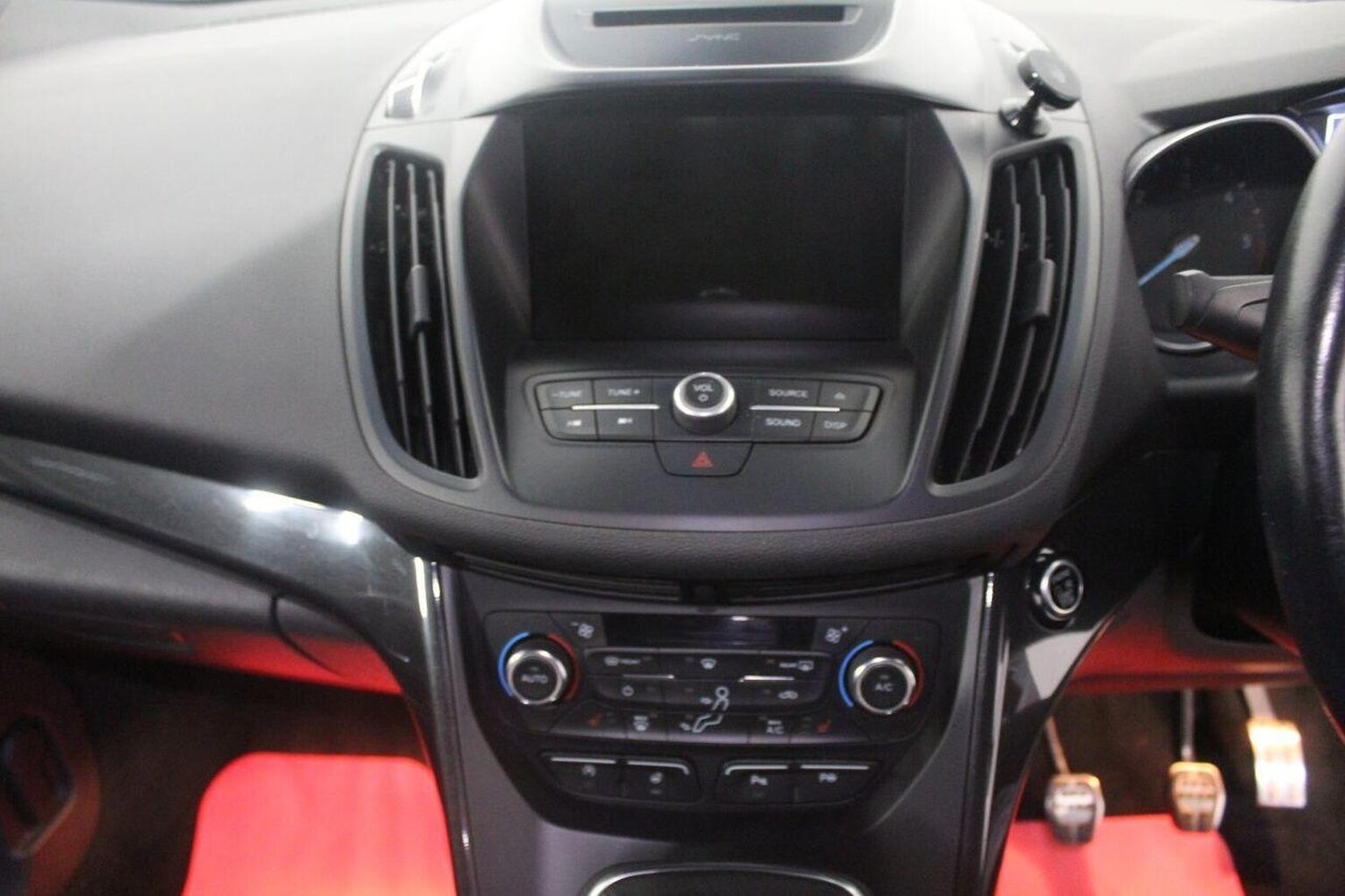 Used Ford Kuga 2017 for sale - 77792775: Photo 32