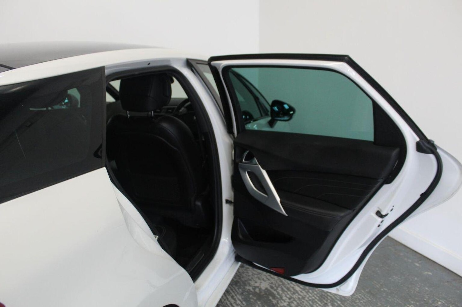 Used Citroen DS5 2013 for sale - 77937818: Photo 27