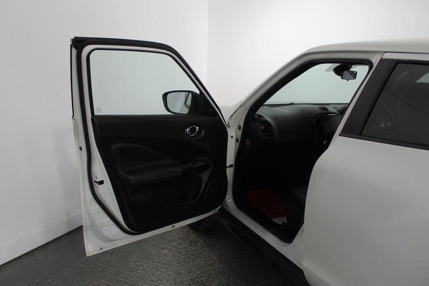 Used Nissan Juke 2015 for sale - 77464825: Photo 24