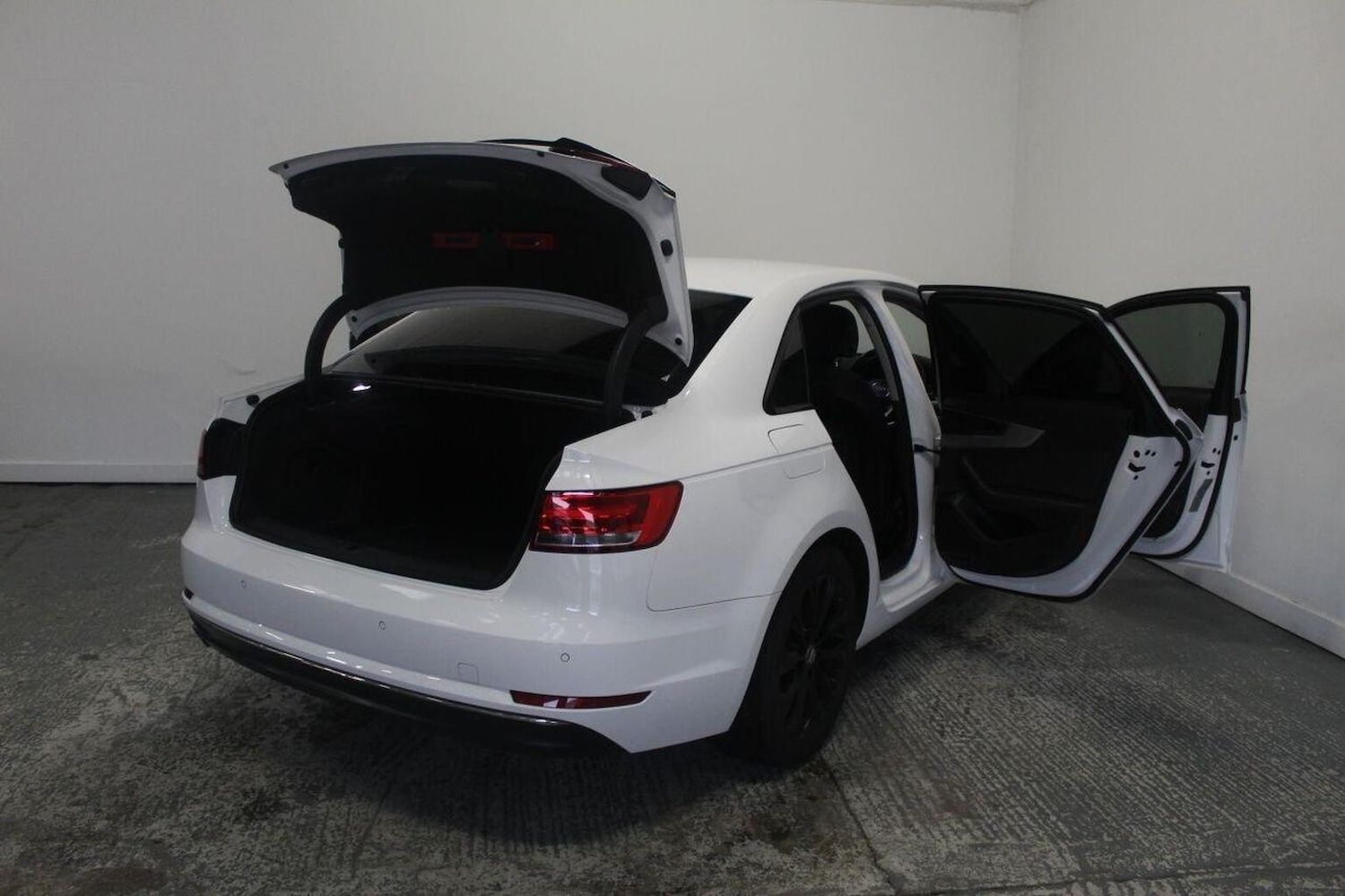 Used Audi A4 2016 for sale - 77314045: Photo 21