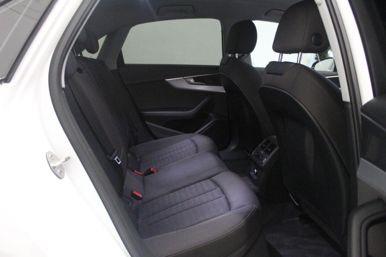 Used Audi A4 2016 for sale - 77314045: Photo 53