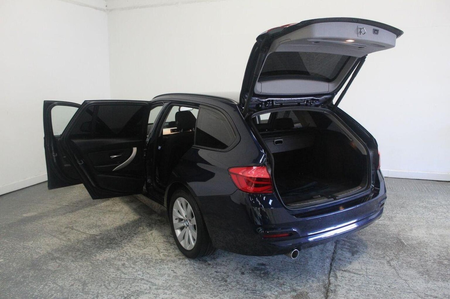 Used BMW 3 Series 2017 for sale - 77937828: Photo 18