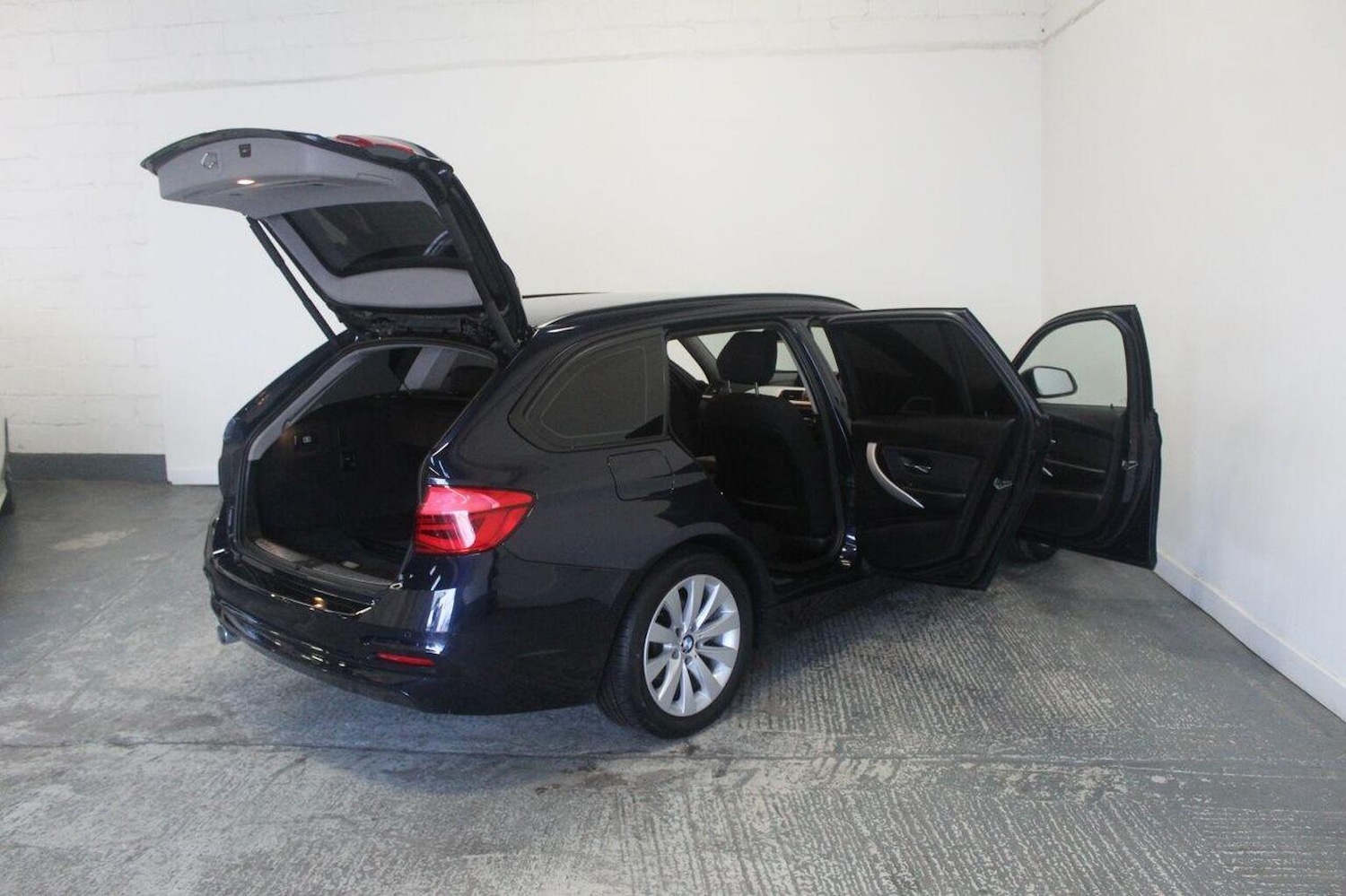 Used BMW 3 Series 2017 for sale - 77937828: Photo 19