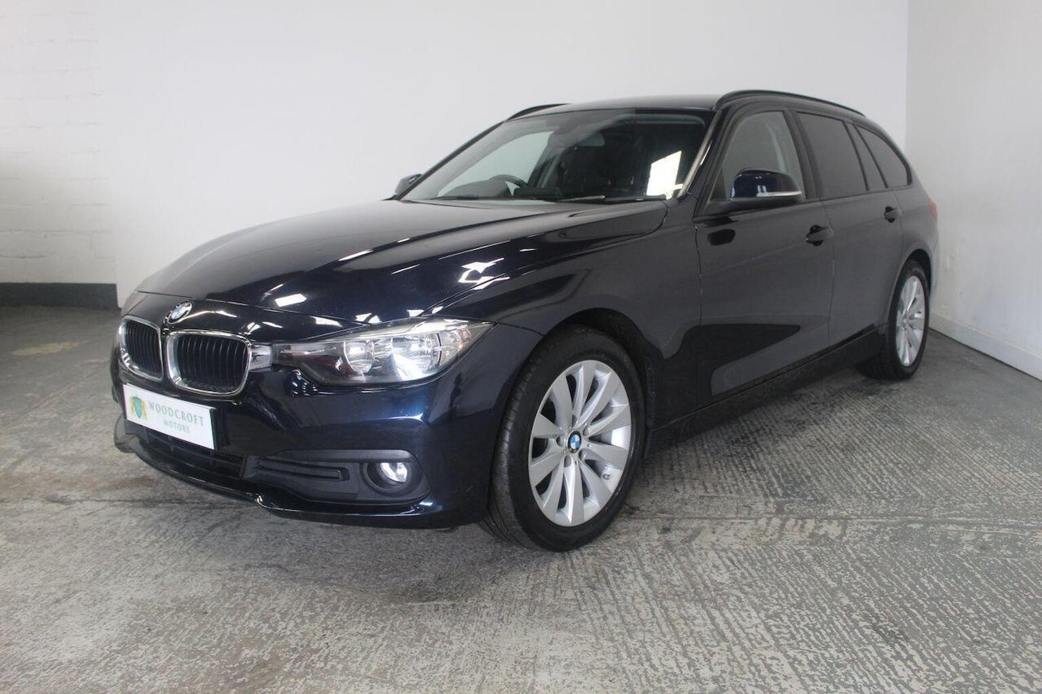 Used BMW 3 Series 2017 for sale - 77937828: Photo 2