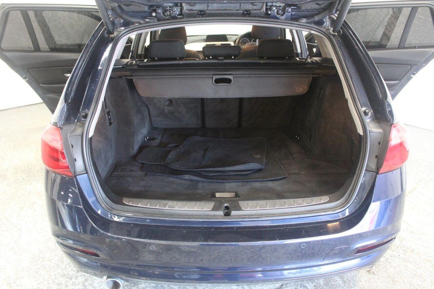 Used BMW 3 Series 2017 for sale - 77937828: Photo 22