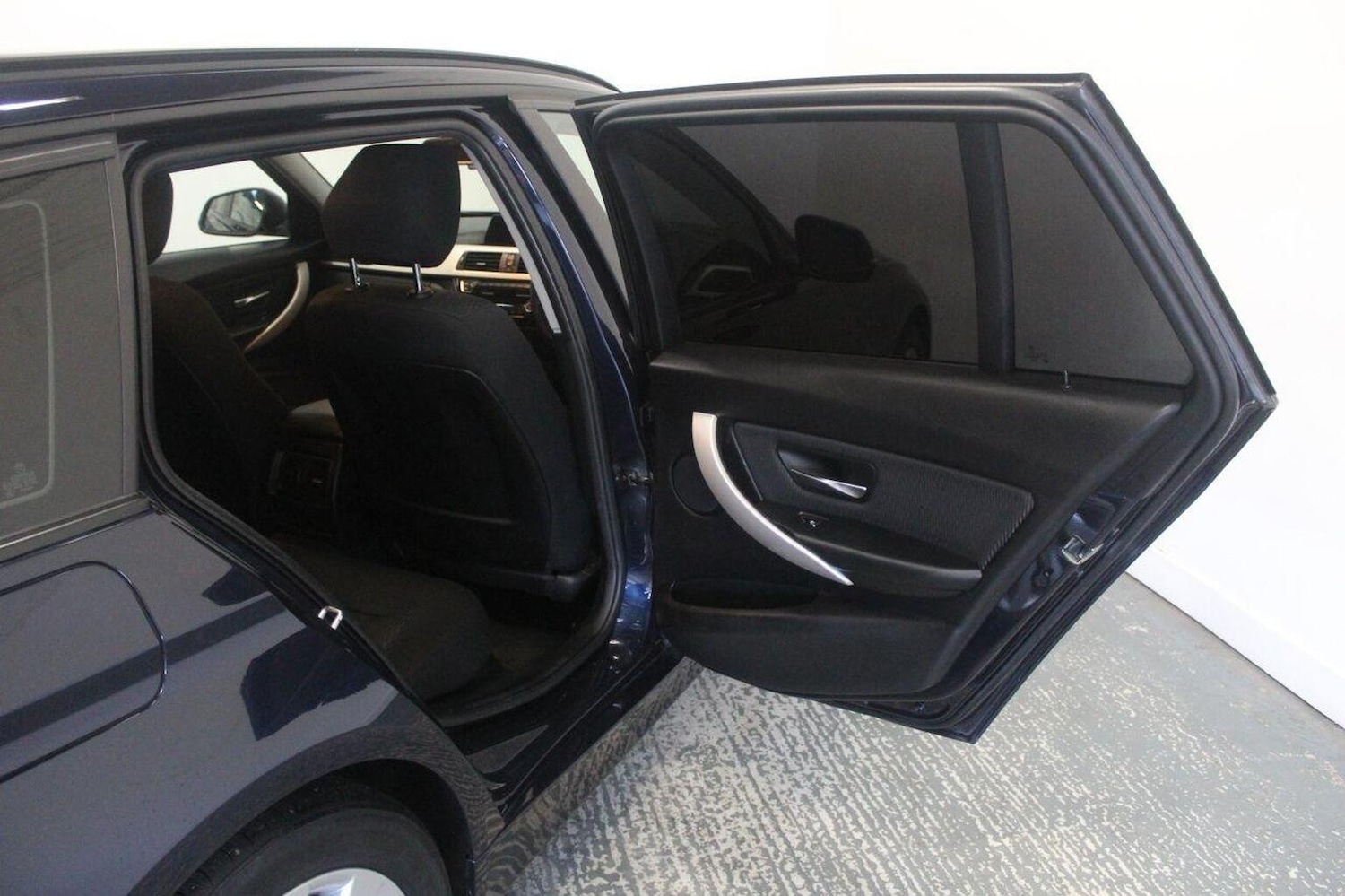 Used BMW 3 Series 2017 for sale - 77937828: Photo 24