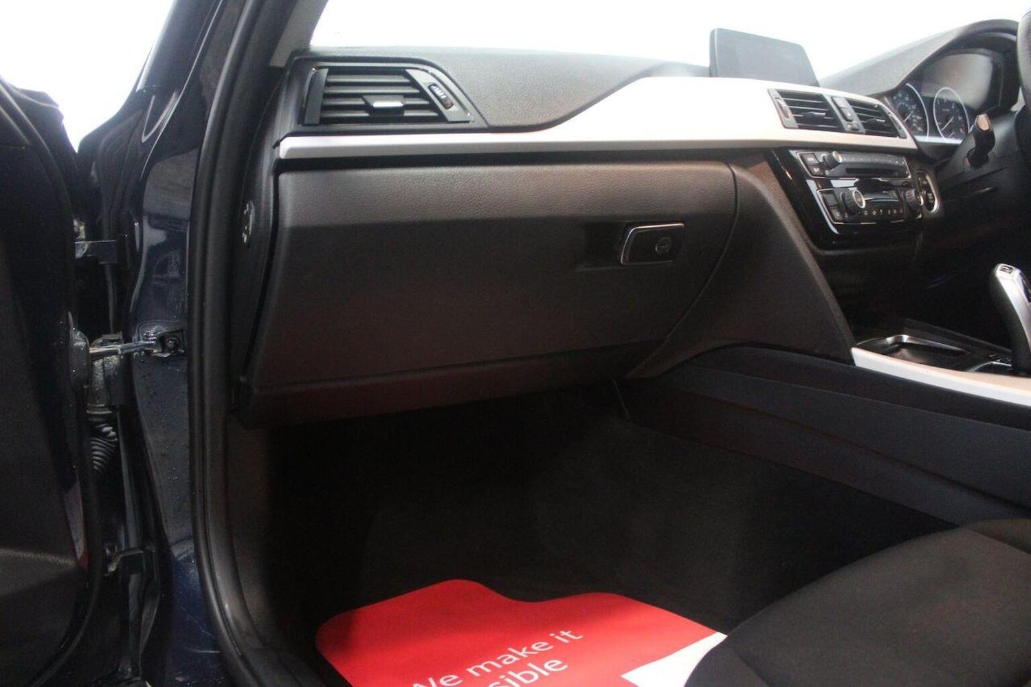 Used BMW 3 Series 2017 for sale - 77937828: Photo 30